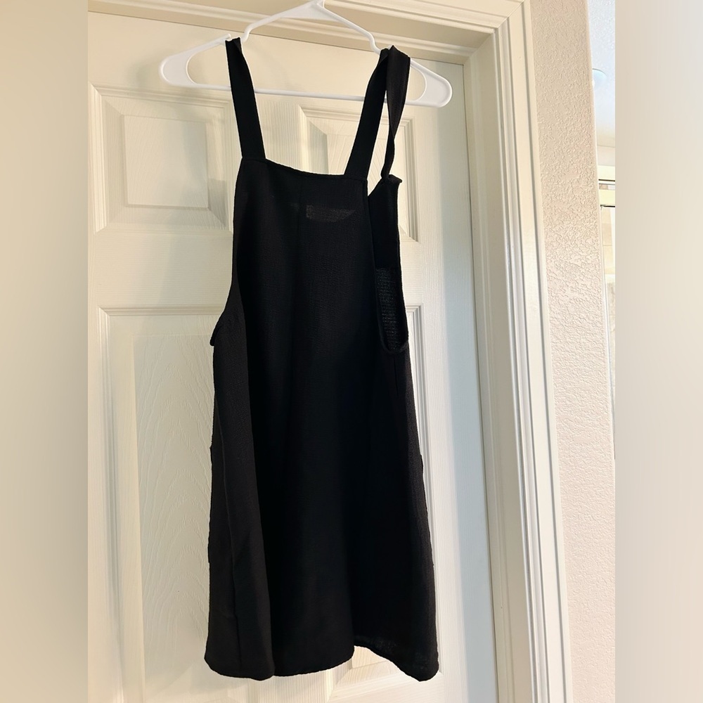 Black Sleeveless Casual Romper With Pockets Size Small - Picture 2 of 3